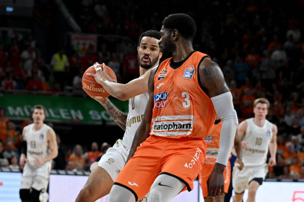 外线进攻的 外线进攻的