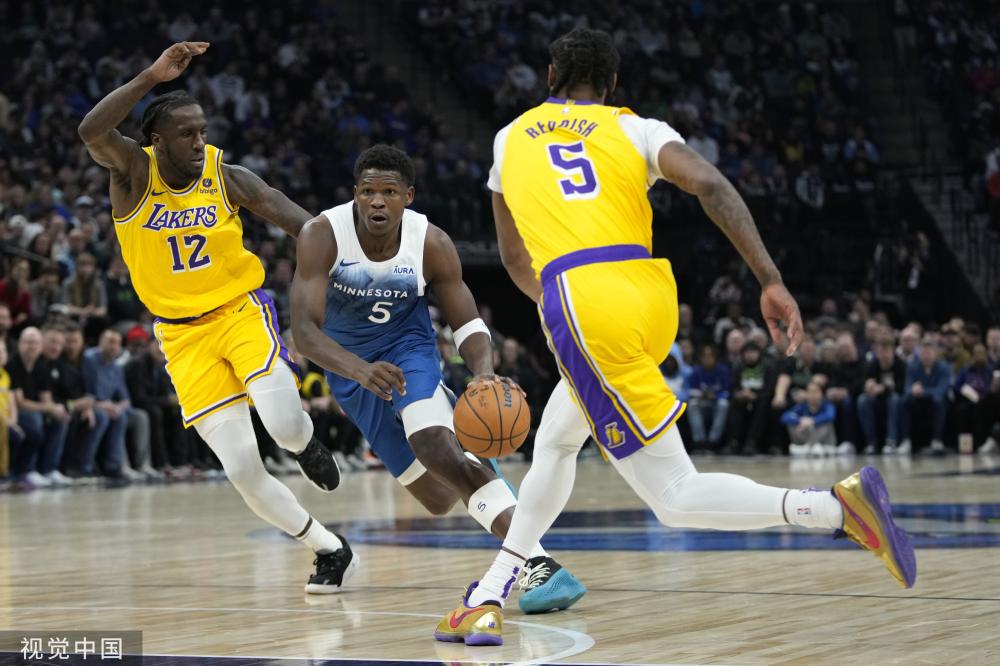 通过强硬的 通过强硬的