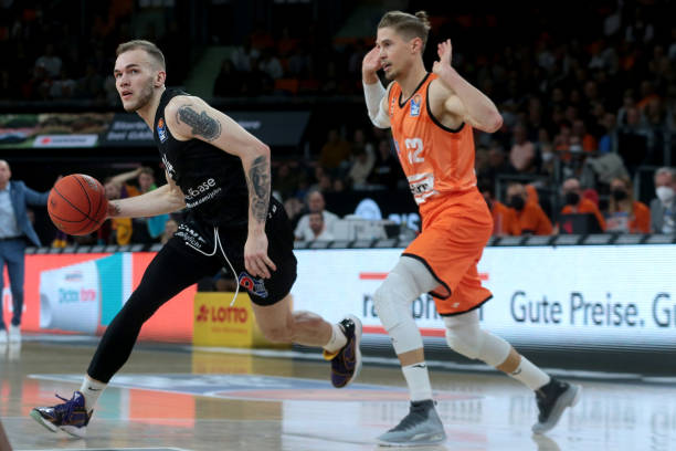 队打破长久 队打破长久