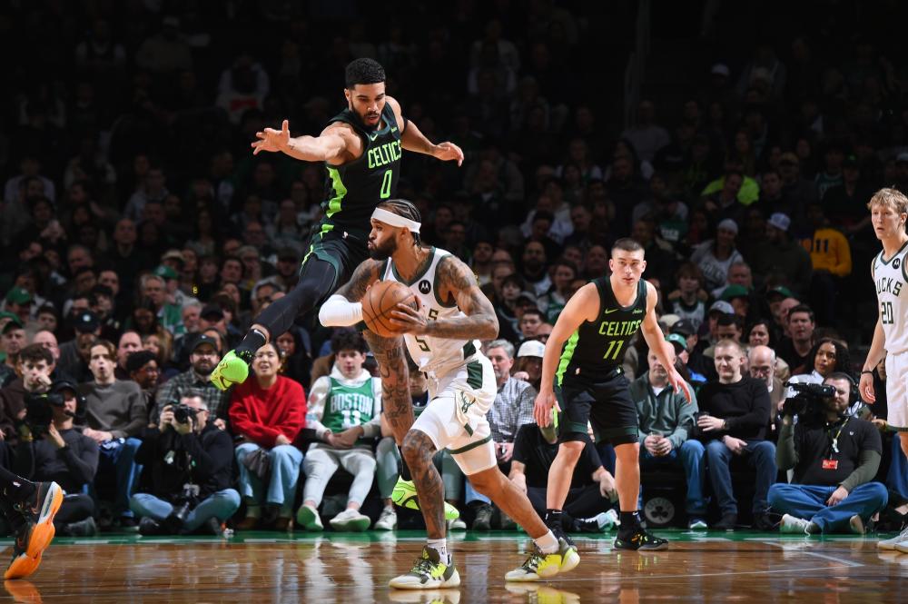 就在所有人 就在所有人